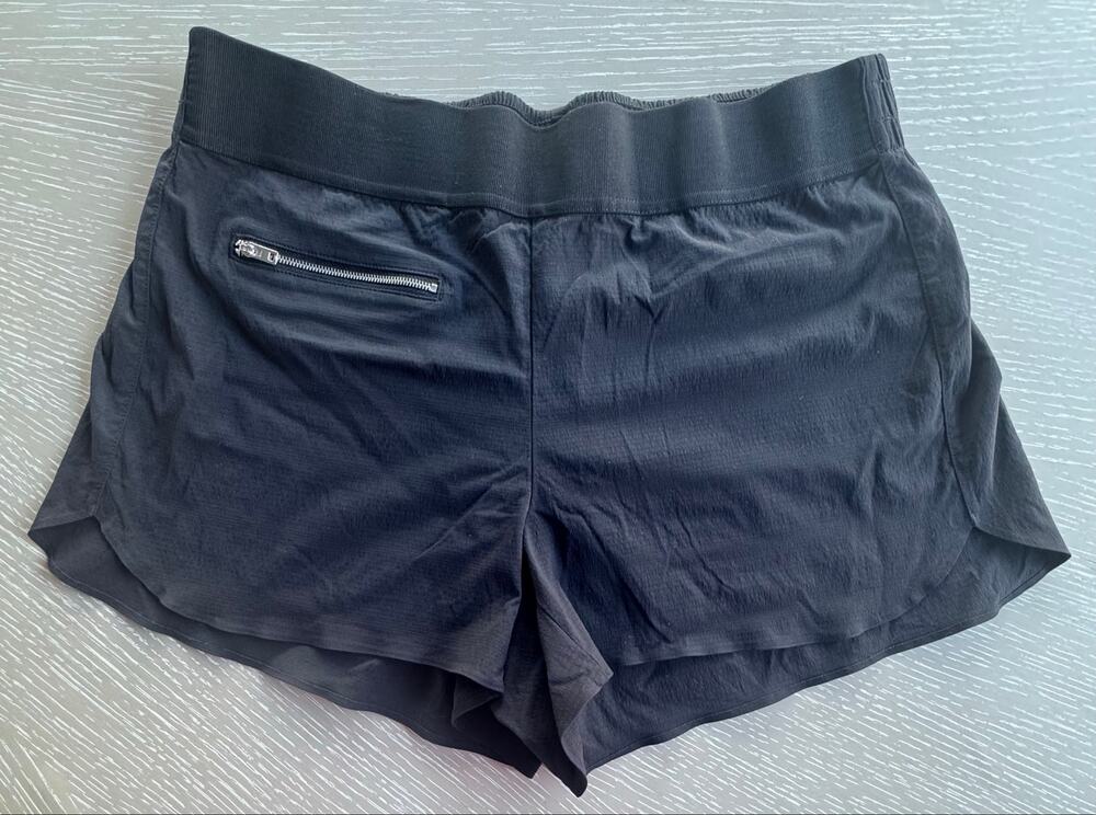 Athleta Mod Trekkie Shorts Black Stretch Athletic Pull On Size 10